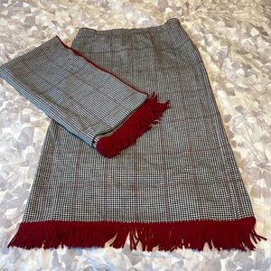 Nina Leonard - Plaid skirt and matching scarf
